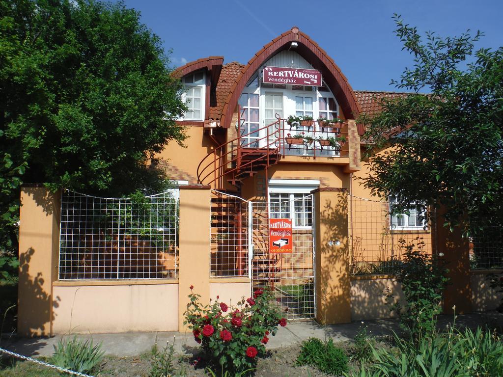 Kertvarosi Vendeghaz Orosháza Exterior foto
